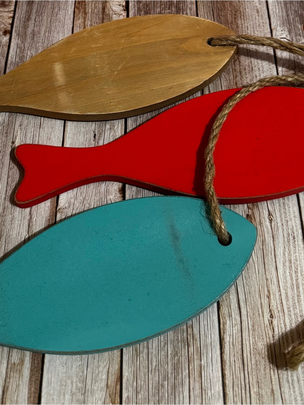 🐟 Wooden Fish Wall Art - Red, Teal, Natural with Rope